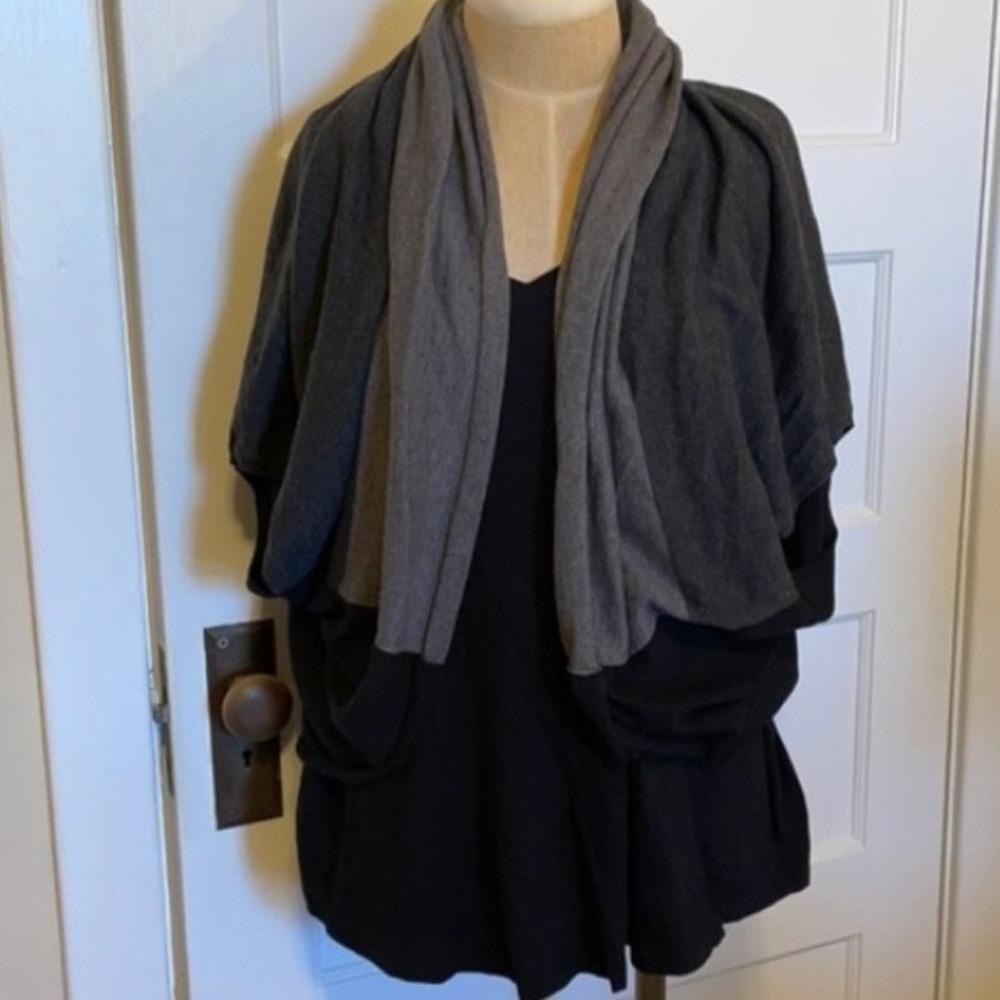 Vintage Y2K Ann Taylor Wrap Sweater Shrug M/L Black‎ and Gray